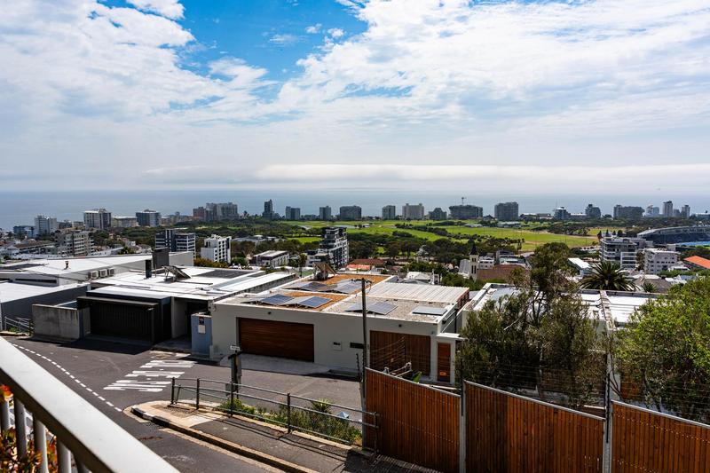 3 Bedroom Property for Sale in Green Point Western Cape